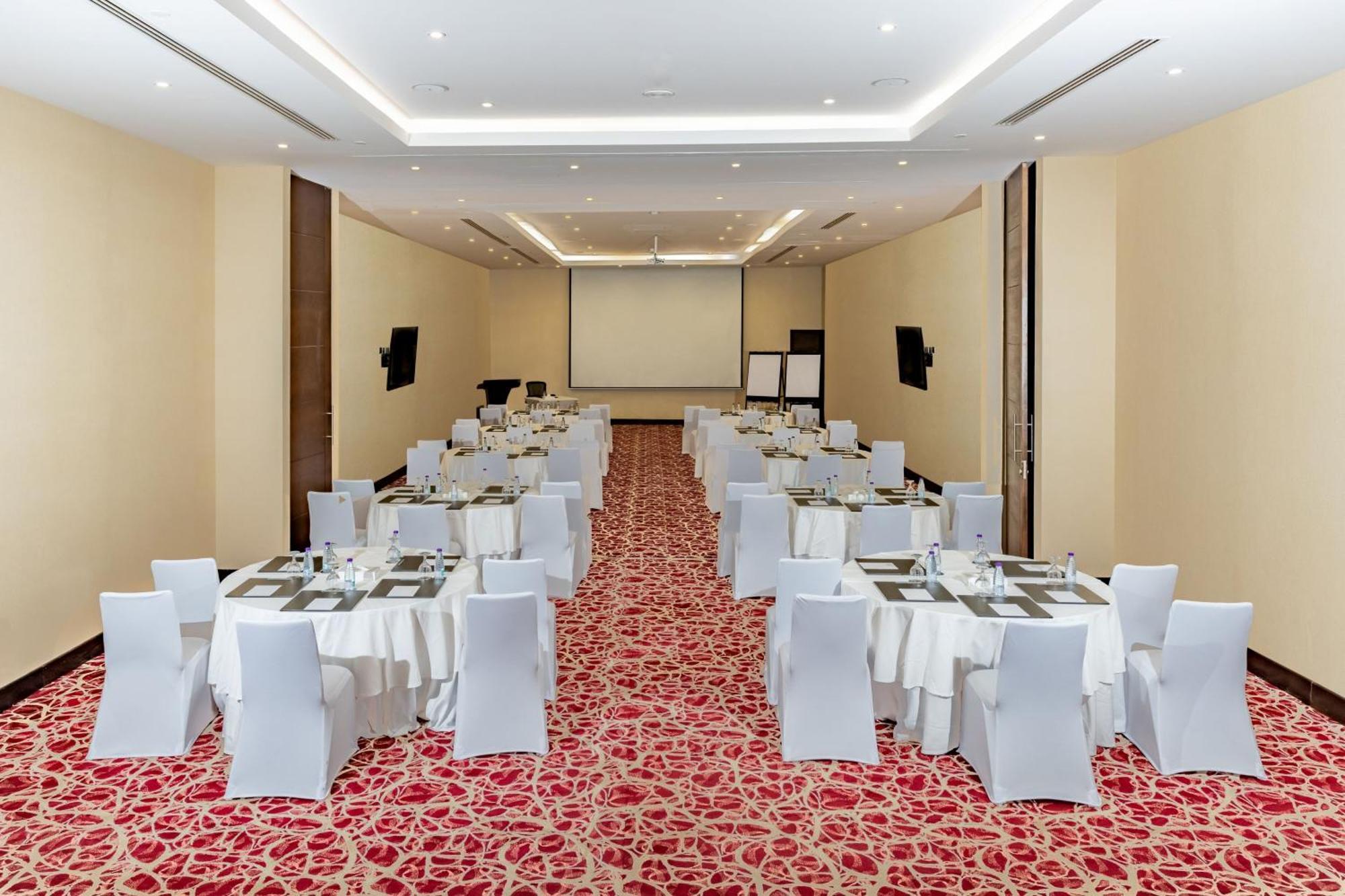 Courtyard By Marriott Riyadh Olaya Ngoại thất bức ảnh